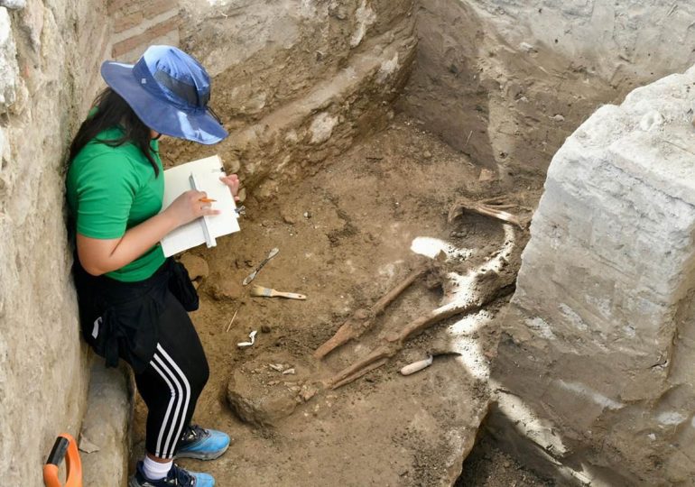 Hallan 13 osamentas humanas en excavaciones del proyecto sobre el cacique Enriquillo en Azua