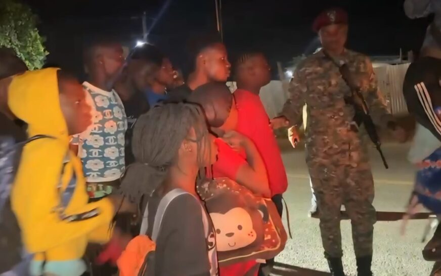 Ejército intercepta grupo de 47 haitianos indocumentados localizados con drones en Dajabón