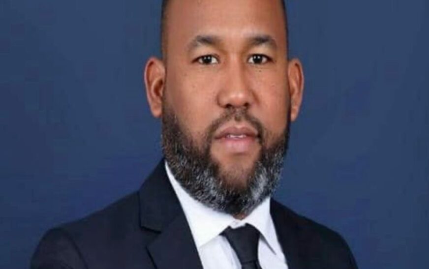 Denuncian abusos administrativos en el Departamento de Extranjería que estarían afectando a familias e inversionistas extranjeros en República Dominicana
