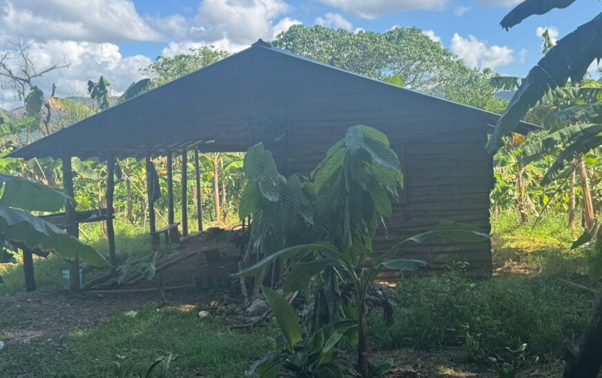 Policía Nacional rescata adolescente de 15 años raptada y apresa responsable tras enfrentamiento en Bonao
