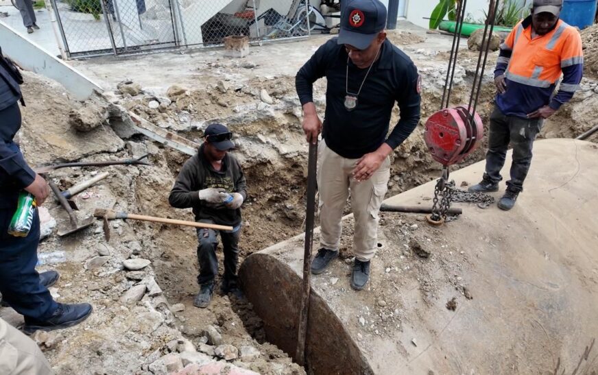 MICM y CECCOM desmantelan estación clandestina que operaba con tanques soterrados en San Juan