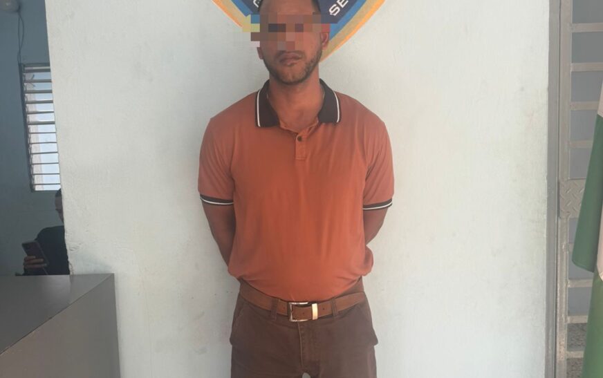 Policía apresa hombre acusado de agredir sexualmente a una menor en Los Guaricanos, SDN