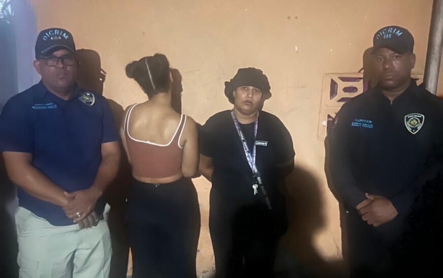 DICRIM localiza sanas y salvas a adolescente reportada desaparecida y a joven junto a su hijo menor en SDE