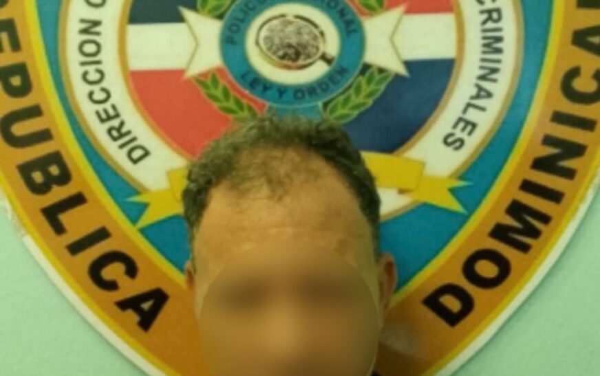 Policía captura hombre prófugo acusado de agresión física y porte ilegal de arma en La Vega