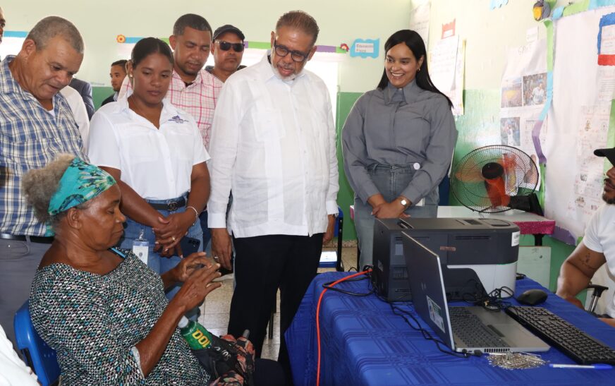 Desarrollo de la Comunidad, junto a otras instituciones, realiza jornada asistencial en Las Zanjas de San Juan