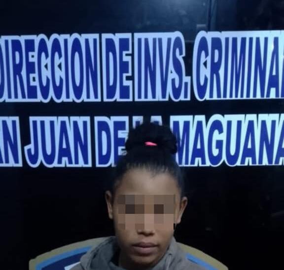 Policía Nacional apresa a mujer acusada de fraude electrónico mediante recepción de dinero en cuenta bancaria