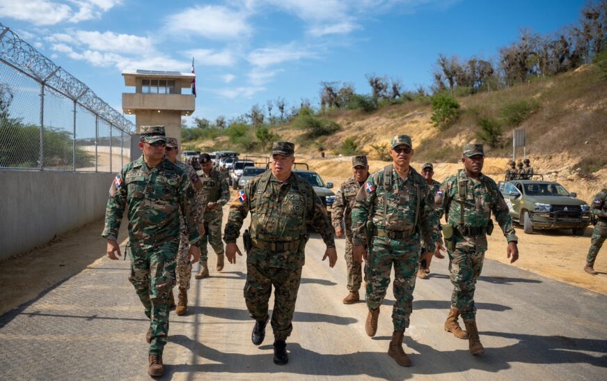 COMANDANTE GENERAL DEL EJÉRCITO REALIZA INTENSA SUPERVISIÓN OPERATIVA DE TRES DÍAS EN LA FRONTERA TERRESTRE.